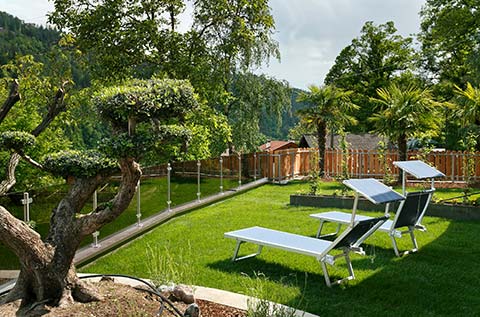 Chalets mit Garten in sonniger Hanglage von Riffian